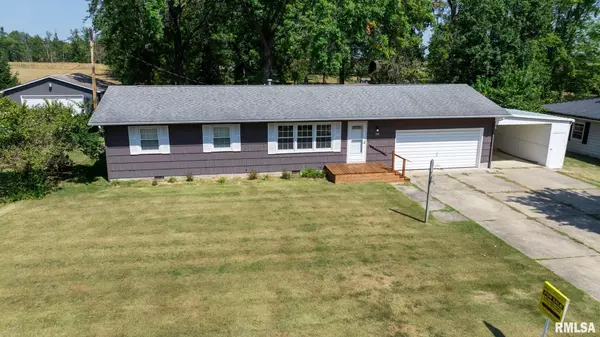 Salem, IL 62881,104 HICKORY GROVE LN