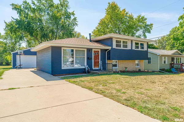 404 DEVONSHIRE RD, Washington, IL 61571