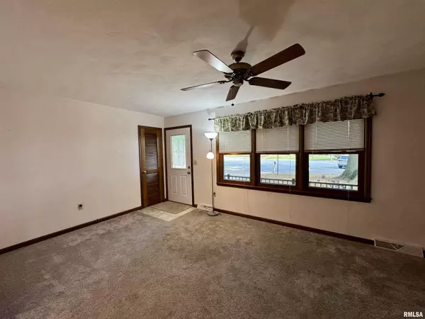 Quincy, IL 62305,3909 PINE TREE RD