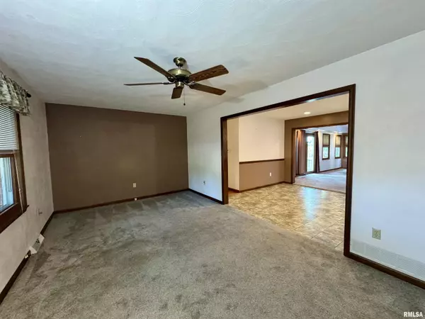 Quincy, IL 62305,3909 PINE TREE RD