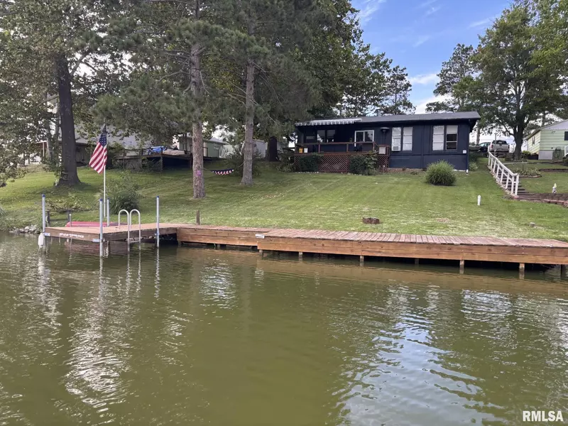 26 LAKE WARREN DR, Monmouth, IL 61462