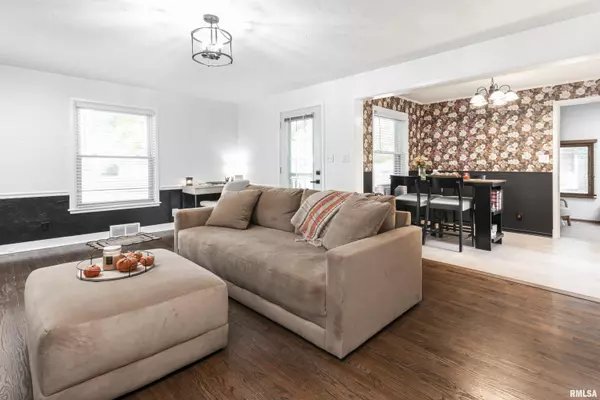 Farmington, IL 61531,665 S MAIN ST