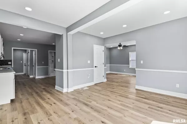 Springfield, IL 62703,1513 E EDWARDS ST