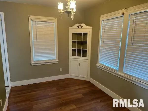 Taylorville, IL 62568,704 HAWLEY AVE