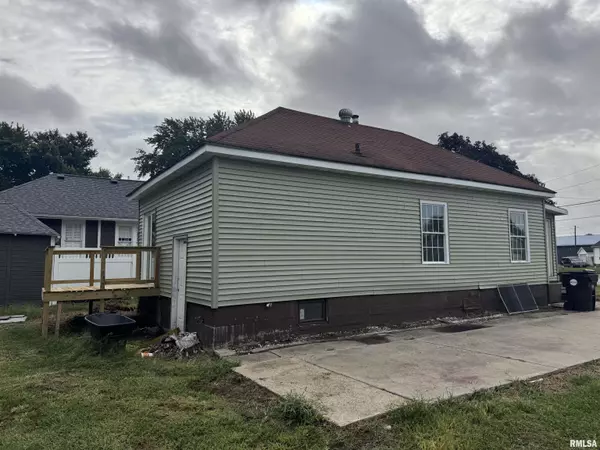 Lincoln, IL 62656,1428 DELAVAN ST
