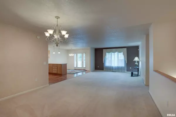 Quincy, IL 62305,800 N 49TH ST