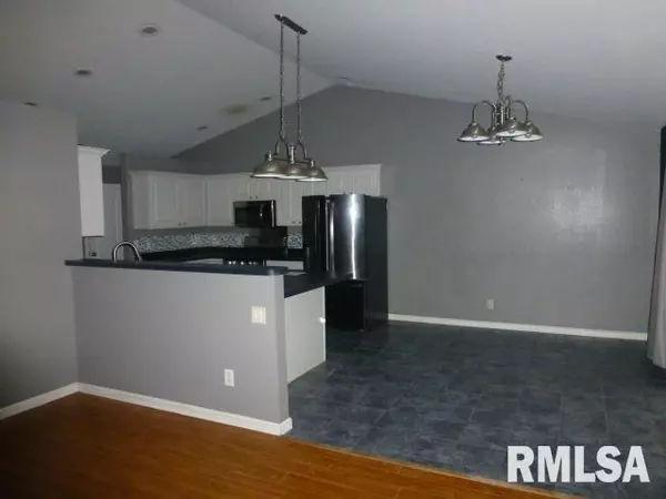 Taylorville, IL 62568,14 Brantley CT