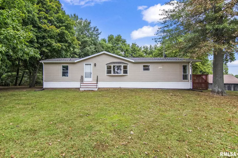 21533 Curtis Blacktop RD, Greenview, IL 62642