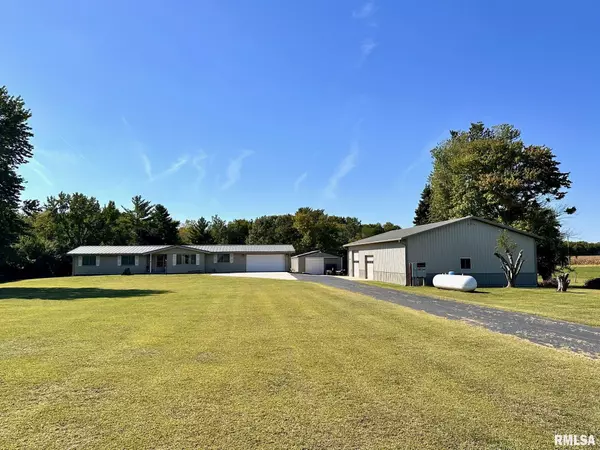 1889 Saint Pauls Church RD,  Chapin,  IL 62650