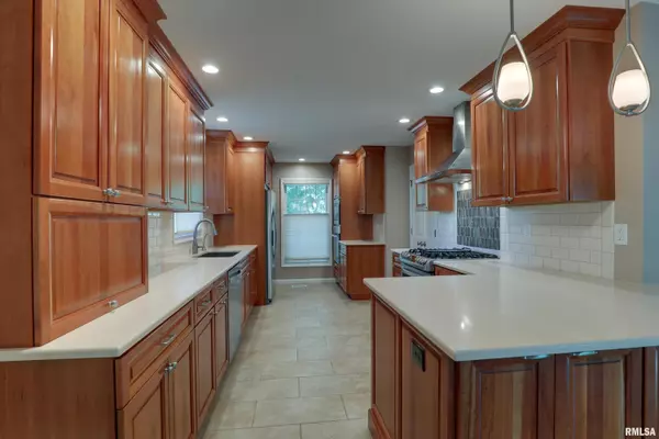 Quincy, IL 62301,2922 Scotia TRL