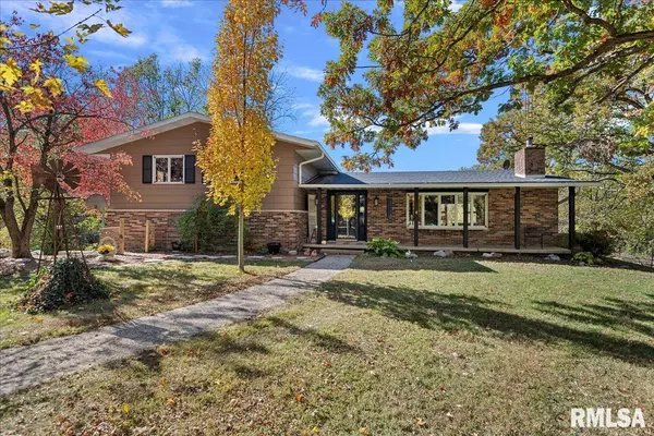 Taylorville, IL 62568,524 LAKESIDE DR