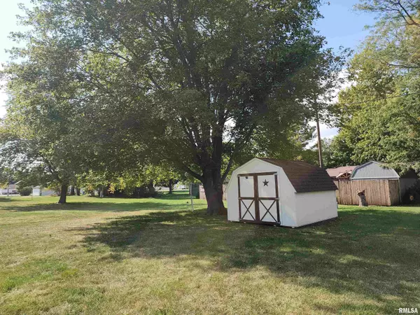 Atlanta, IL 61723,503 NE 1ST ST