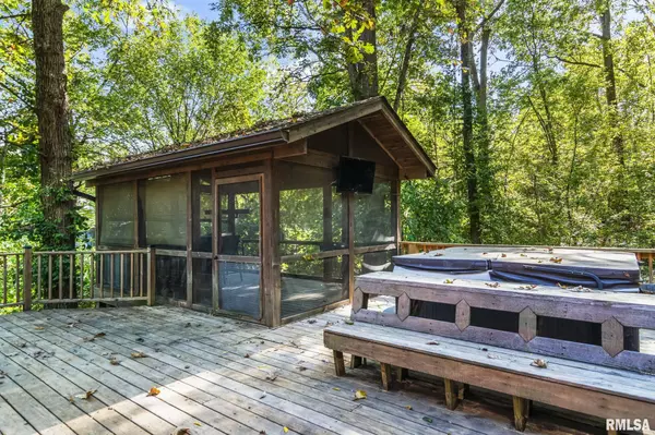 Springfield, IL 62702,75 MEADOWLARK LN