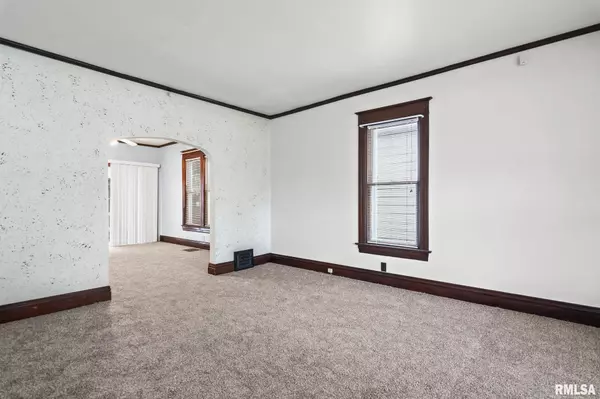 Springfield, IL 62704,1933 S 1ST ST