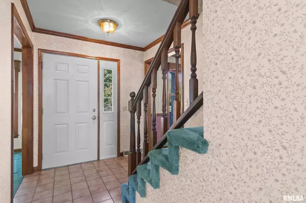 Springfield, IL 62704,3024 GREENBRIAR DR