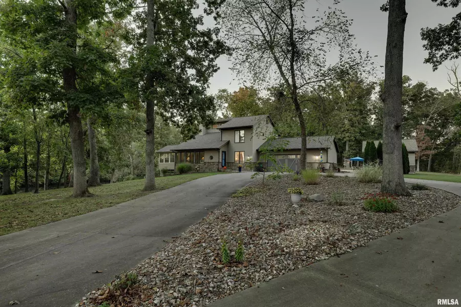 8825 Lake of the Woods DR, Fowler, IL 62338
