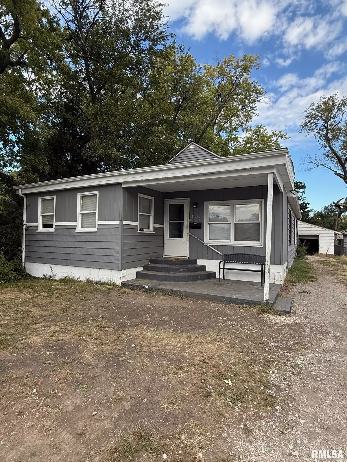 Springfield, IL 62703,1305 E SPRUCE ST