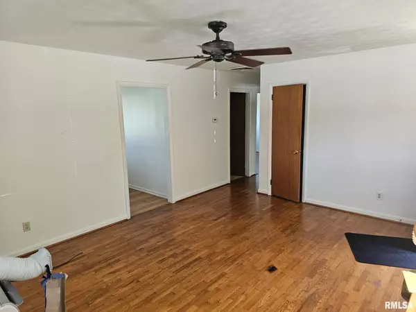 West Frankfort, IL 62896,105-109 N SUNNY SLOPE ST