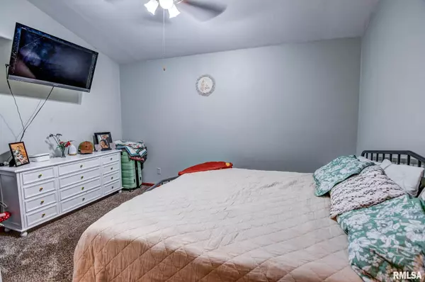 Taylorville, IL 62568,625 N SILVER ST