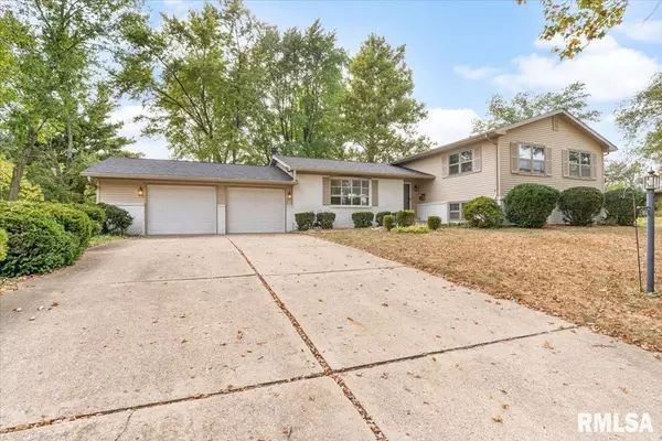 Chatham, IL 62629,852 OXFORD DR