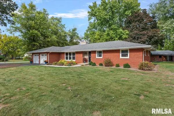 511 E State Route 125, Pleasant Plains, IL 62677