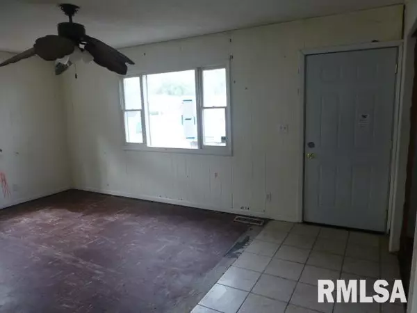 Springfield, IL 62702,1932 E BLACK AVE