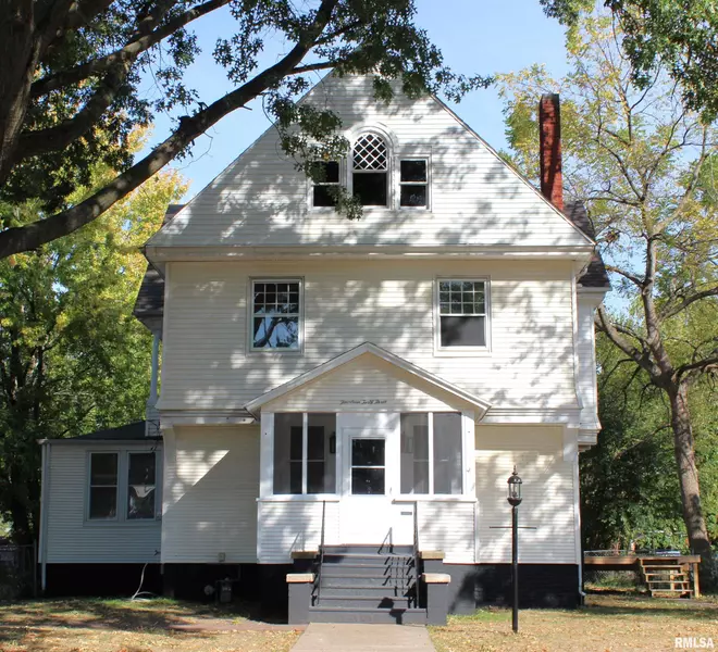 1443 E KNOX ST, Galesburg, IL 61401