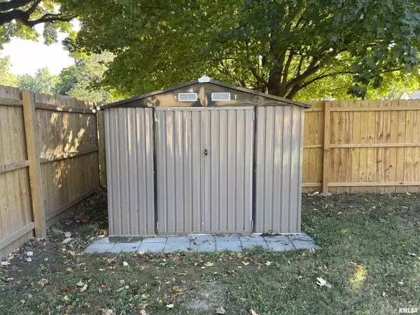 Athens, IL 62613,505 W MADISON ST