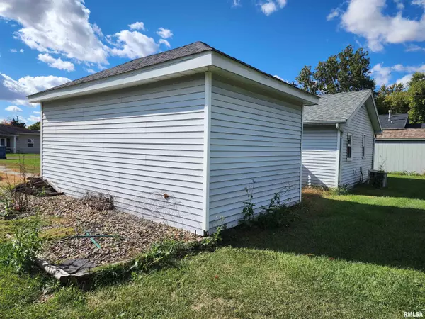 Atlanta, IL 61723,402 NW PEARL ST