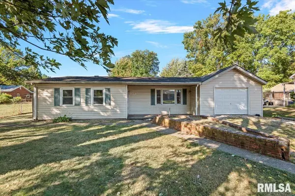 1109 N 32ND ST, Springfield, IL 62702