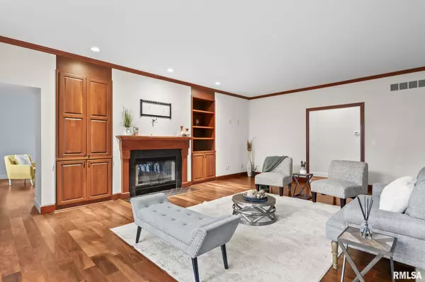 Springfield, IL 62704,2001 MARYKNOLL PL