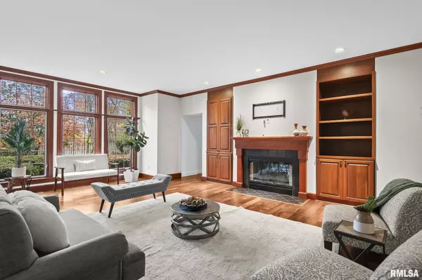 Springfield, IL 62704,2001 MARYKNOLL PL