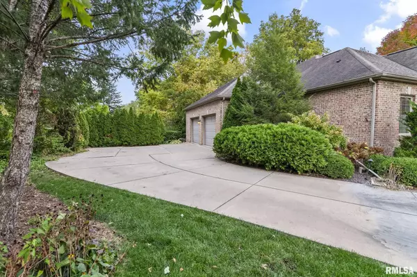 Springfield, IL 62704,2001 MARYKNOLL PL