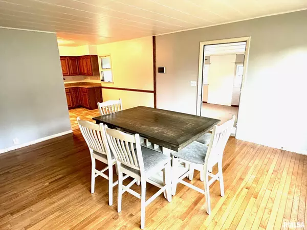 Jacksonville, IL 62650,207 MOUND PL