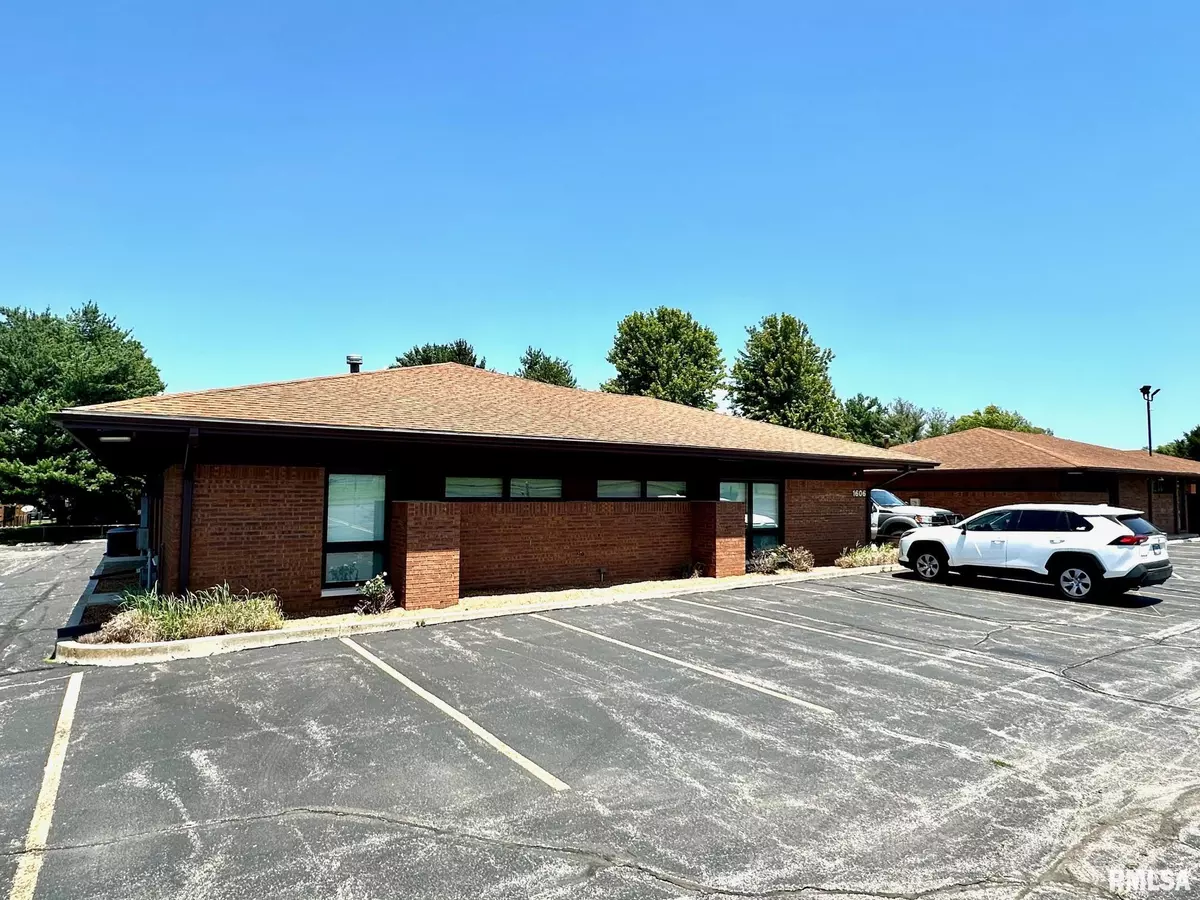 Jacksonville, IL 62650,1606 W LAFAYETTE AVE