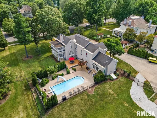 Jacksonville, IL 62650,1136 W STATE ST