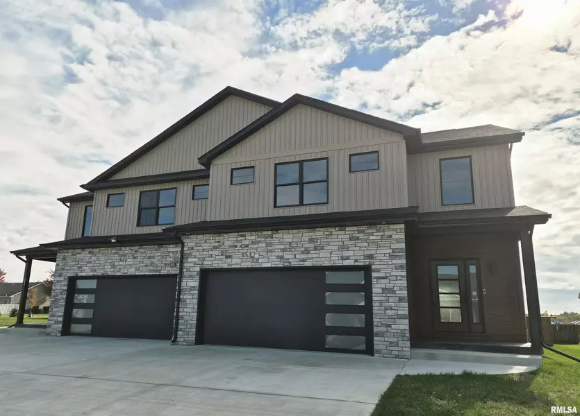 3802 Sugar Loaf DR, Springfield, IL 62711