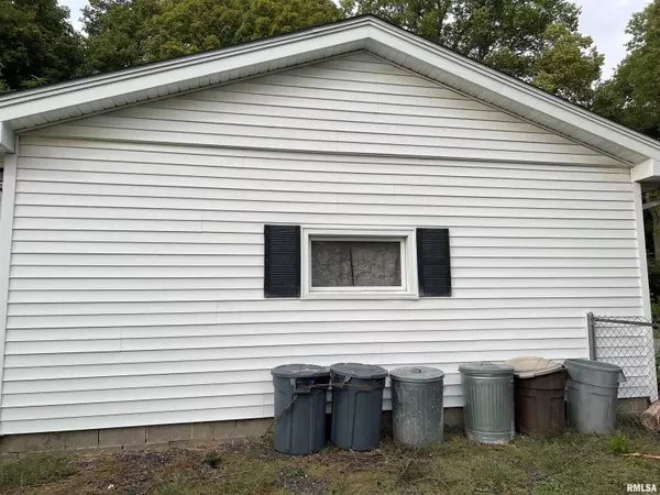 South Jacksonville, IL 62650,1434 S EAST ST