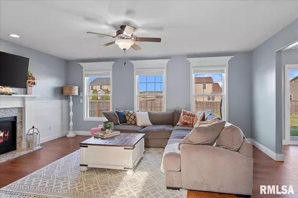 Chatham, IL 62629,905 Boxwood CT