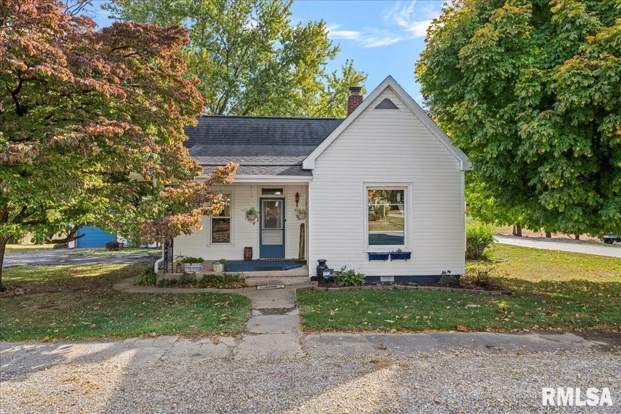 820 W WASHINGTON ST, Ashland, IL 62612