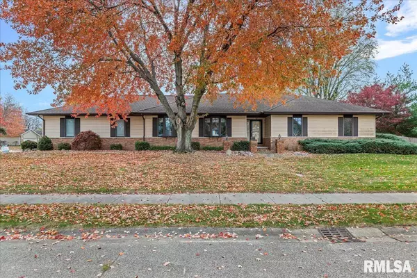 3100 Jalna DR, Springfield, IL 62704