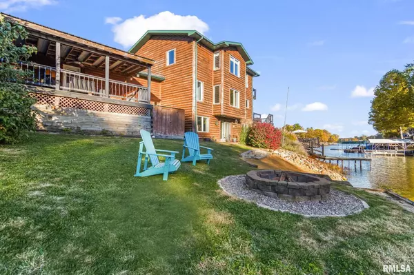 Petersburg, IL 62675,302 DOGWOOD PL