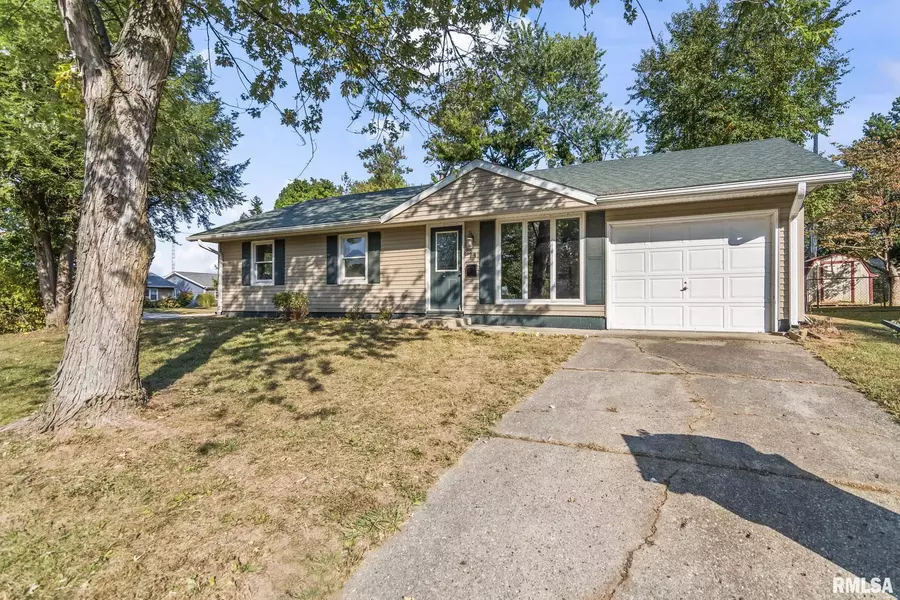 74 NOTTINGHAM DR, Chatham, IL 62629