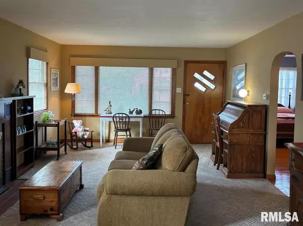 Auburn, IL 62615,253 MONROE ST