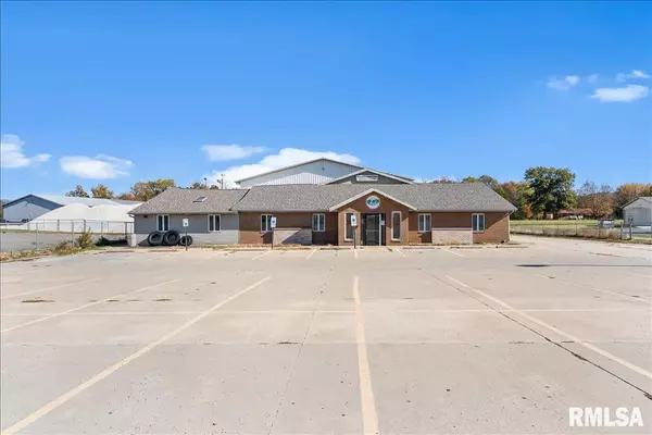 1200 N Bradfordton RD, Springfield, IL 62711