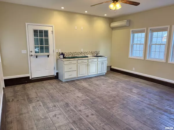 Quincy, IL 62301,2017 HARRISON ST