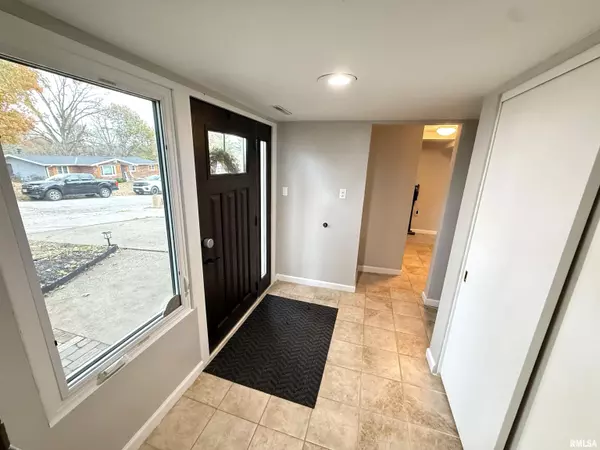 Quincy, IL 62301,2114 SUNNYBROOK Drive East