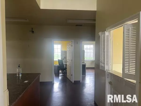 Springfield, IL 62711,3401 GATEWAY DR