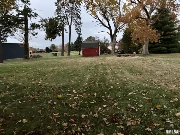 Roseville, IL 61473,255 and 265 W MAPLE ST