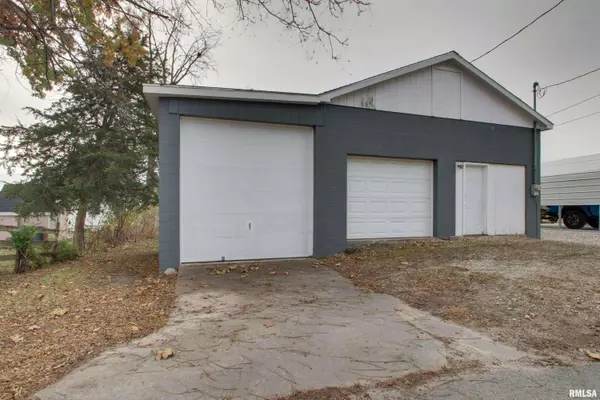 Quincy, IL 62301,2321 Lind ST